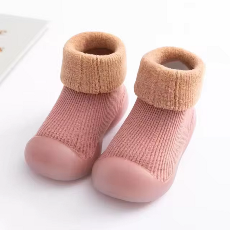SnugSteps – Comfortabele Barefoot Sokschoentjes voor Kinderen