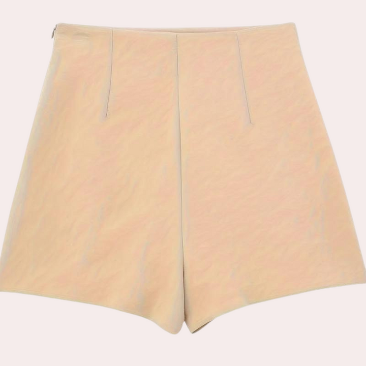 Asymmetrische Damesshort met Sierknopen – Nerina
