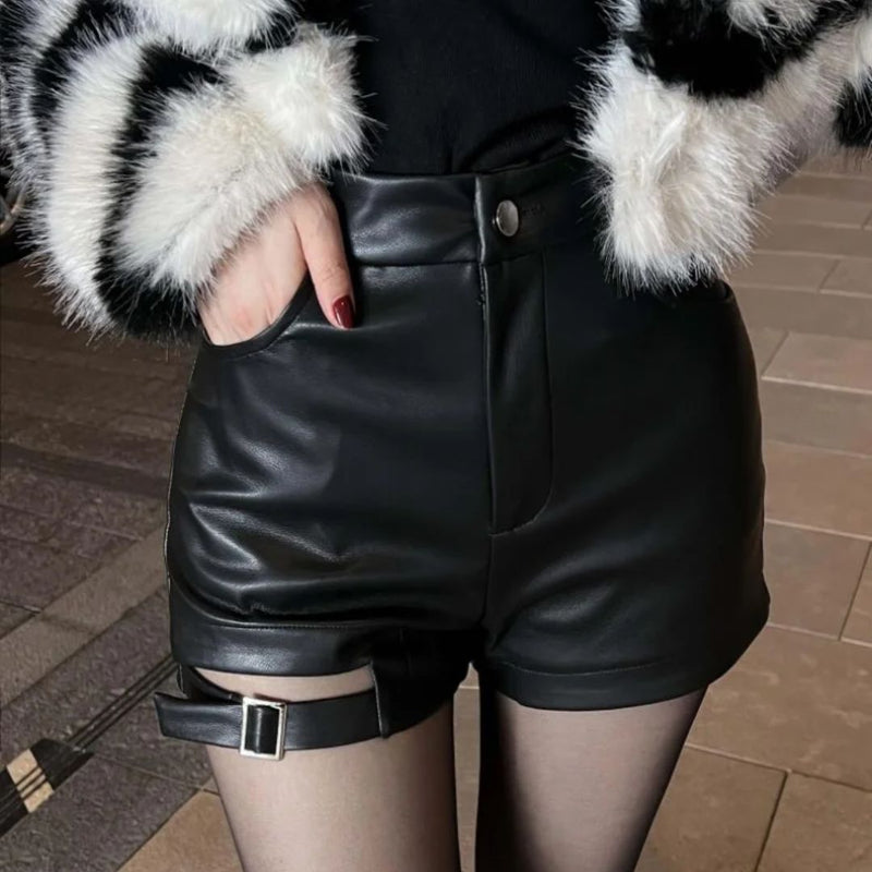 Lunero Eindhoven™ Naomi Leren Short | Gotisch & Trendy